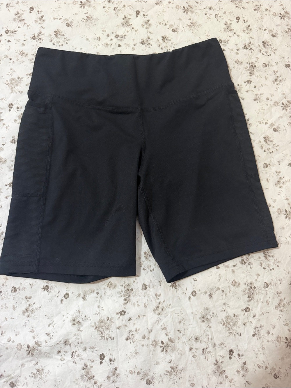 Brooks Black High-Waist Bike Shorts with Side Pocket